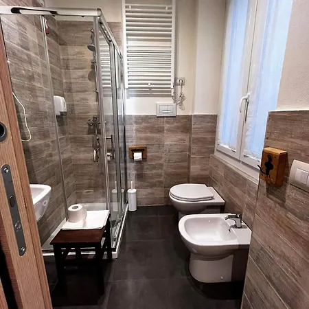 La Taverna Del Metallo Penzion La Spezia