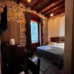 Inn La Taverna Del Metallo