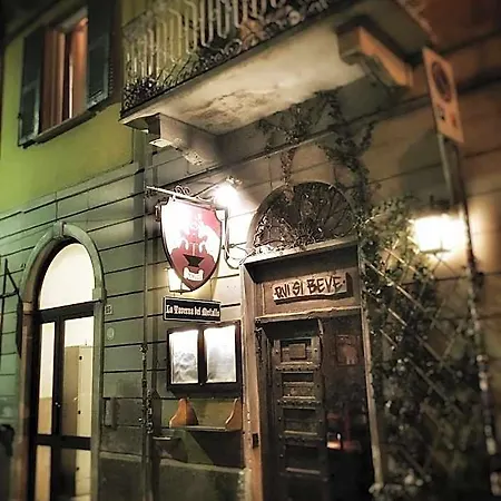 여관 La Taverna Del Metallo *