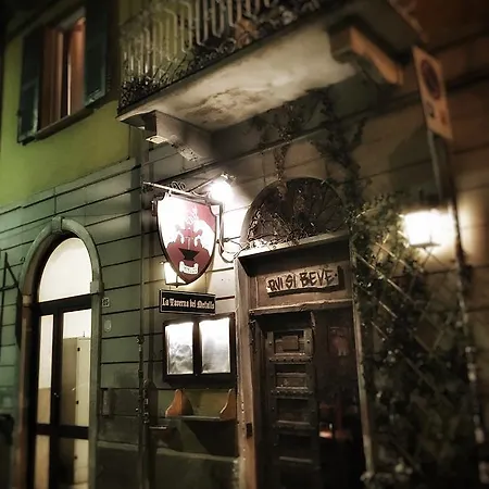 여관 La Taverna Del Metallo *