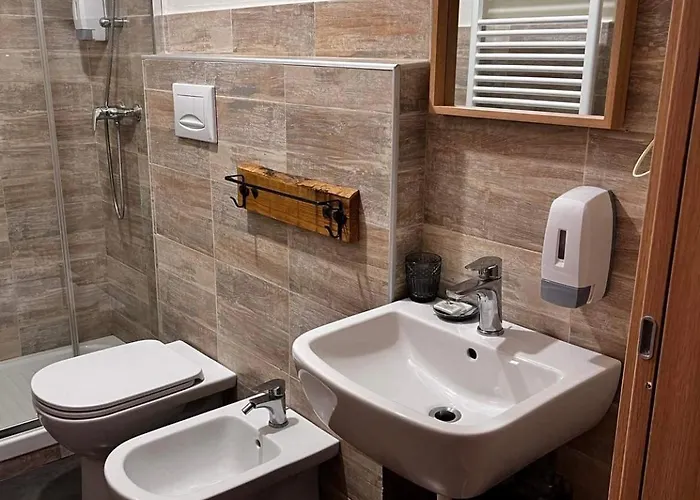 La Taverna Del Metallo Inn