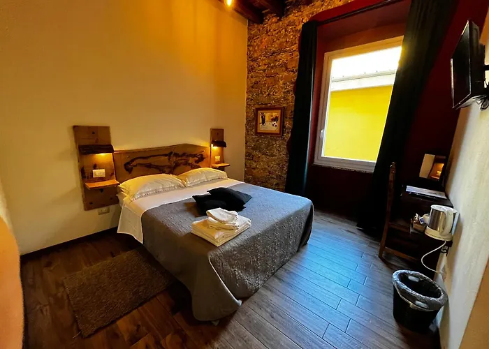 Inn La Taverna Del Metallo *