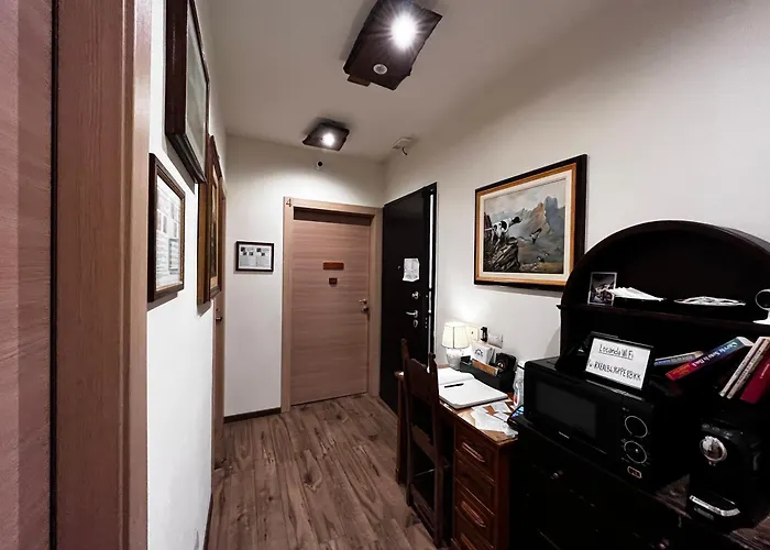 La Taverna Del Metallo Inn *