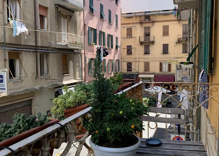 La Taverna Del Metallo Inn